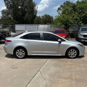 2023 Toyota COROLLA LE photo 10