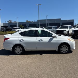 2014 Nissan VERSA SV — фото 10