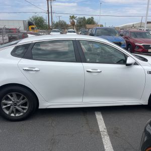 2019 KIA OPTIMA LX photo 10