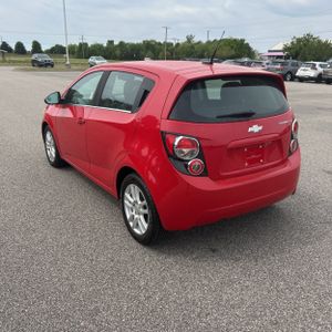 CHEVROLET SONIC LT AUTO - 4