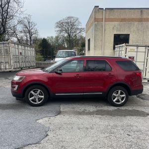 FORD EXPLORER XLT - 3