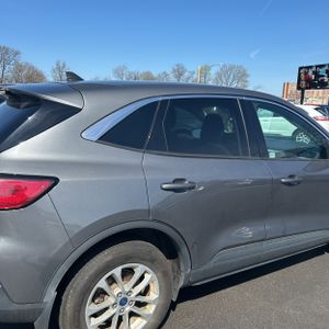 FORD ESCAPE HYBRID SE - 9