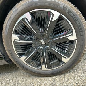 2026 Cadillac ESCALADE IQL PREMIUM SPORT — миниатюра 20