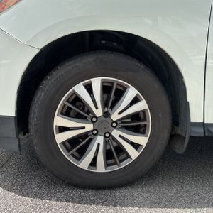 2017 Nissan PATHFINDER SV — миниатюра 17