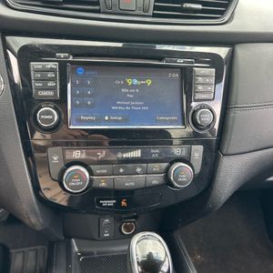 2017 Nissan ROGUE SL 照片 38