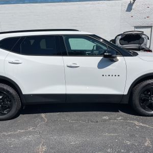 صورة مصغرة 11 لـ 2024 Chevrolet BLAZER LT