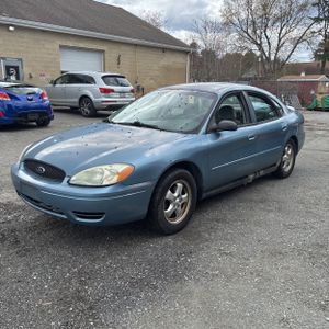 FORD TAURUS SE - 1
