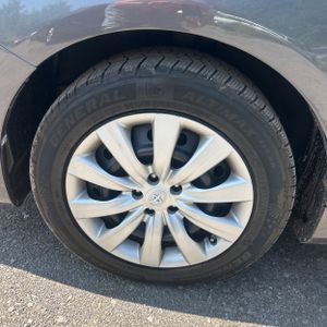 2013 Toyota COROLLA LE — миниатюра 17