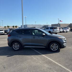 HYUNDAI TUCSON SEL - 10