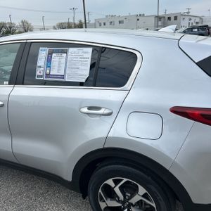 KIA SPORTAGE LX - 6