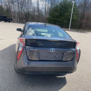 Toyota Prius Two Eco - 7