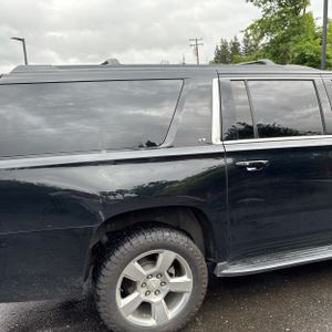 CHEVROLET SUBURBAN LT - 9