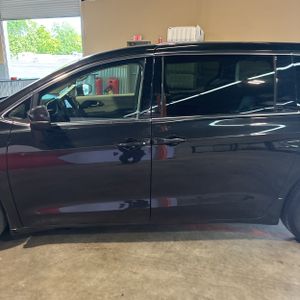 CHRYSLER PACIFICA TOURING L - 4