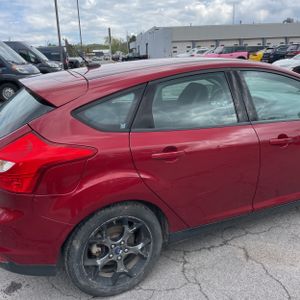 FORD FOCUS SE - 9
