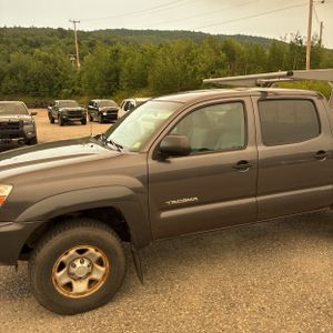 2015 Toyota TACOMA V6 photo 2