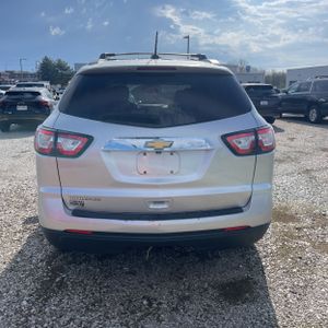 CHEVROLET TRAVERSE LS - 7