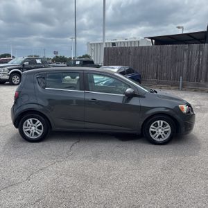 2016 Chevrolet SONIC LT AUTO 照片 10