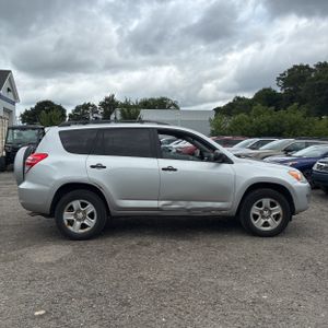 2011 Toyota RAV4 BASE — фото 10