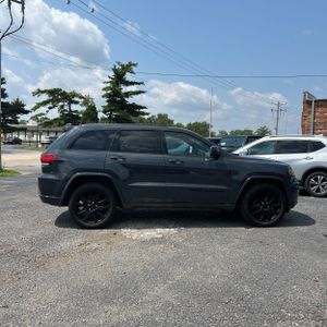 2018 JEEP GRAND CHEROKEE ALTITUDE — фото 10