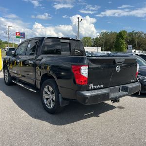 Nissan Titan SV - 5