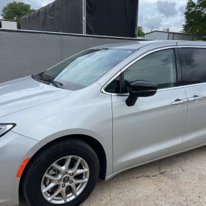 CHRYSLER PACIFICA TOURING L - 2