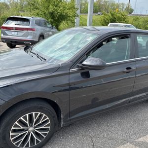 VOLKSWAGEN JETTA SE - 2