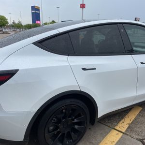 TESLA MODEL Y LONG RANGE - 9