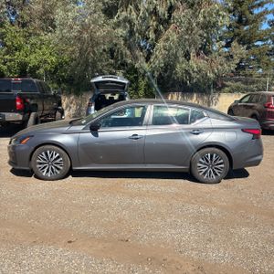 صورة 3 لـ 2025 Nissan ALTIMA SV