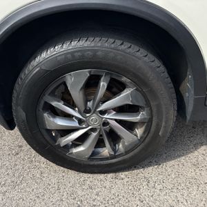 2015 Nissan ROGUE SL 照片 17