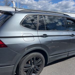 Volkswagen Tiguan SE R-Line Black 4Motion - 9