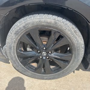2018 Nissan PATHFINDER SL — миниатюра 17