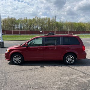 DODGE GRAND CARAVAN SXT - 2