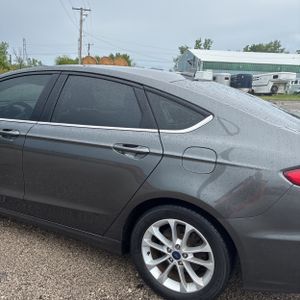 FORD FUSION SE - 6