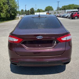 FORD FUSION SE - 6