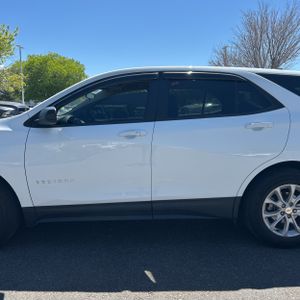 CHEVROLET EQUINOX LS - 4