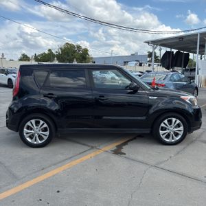 KIA SOUL + - 10