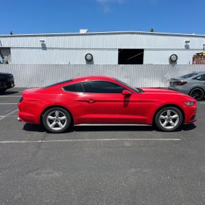 FORD MUSTANG V6 - 10