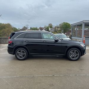 MERCEDES-BENZ GLC - 10