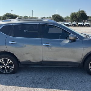2019 Nissan ROGUE SV — миниатюра 11