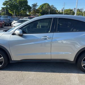 2021 Honda HR-V EX-L — фото 4