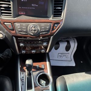 صورة 38 لـ 2015 Nissan PATHFINDER SL