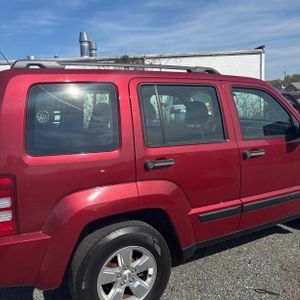 JEEP LIBERTY SPORT - 9