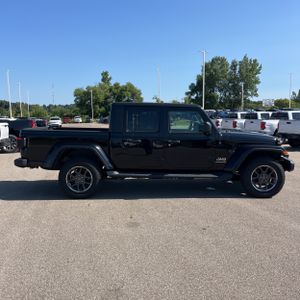 صورة 10 لـ 2021 JEEP GLADIATOR OVERLAND