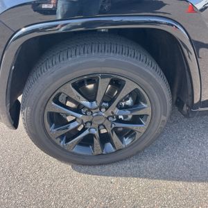 JEEP GRAND CHEROKEE LAREDO X - 10