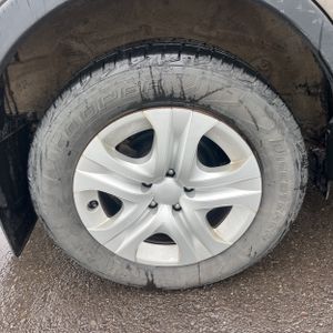 2015 Toyota RAV4 LE — миниатюра 19