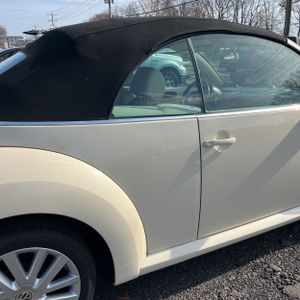 VOLKSWAGEN NEW BEETLE CONVERTIBLE SE - 9
