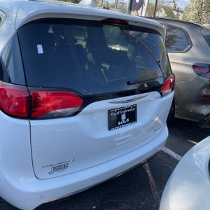 CHRYSLER PACIFICA LIMITED - 5