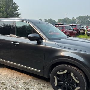 صورة 13 لـ 2023 KIA TELLURIDE S