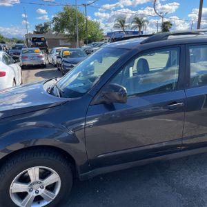 SUBARU FORESTER X - 2