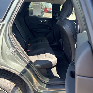 2026 Volvo XC60 B5 CORE 缩略图 35
